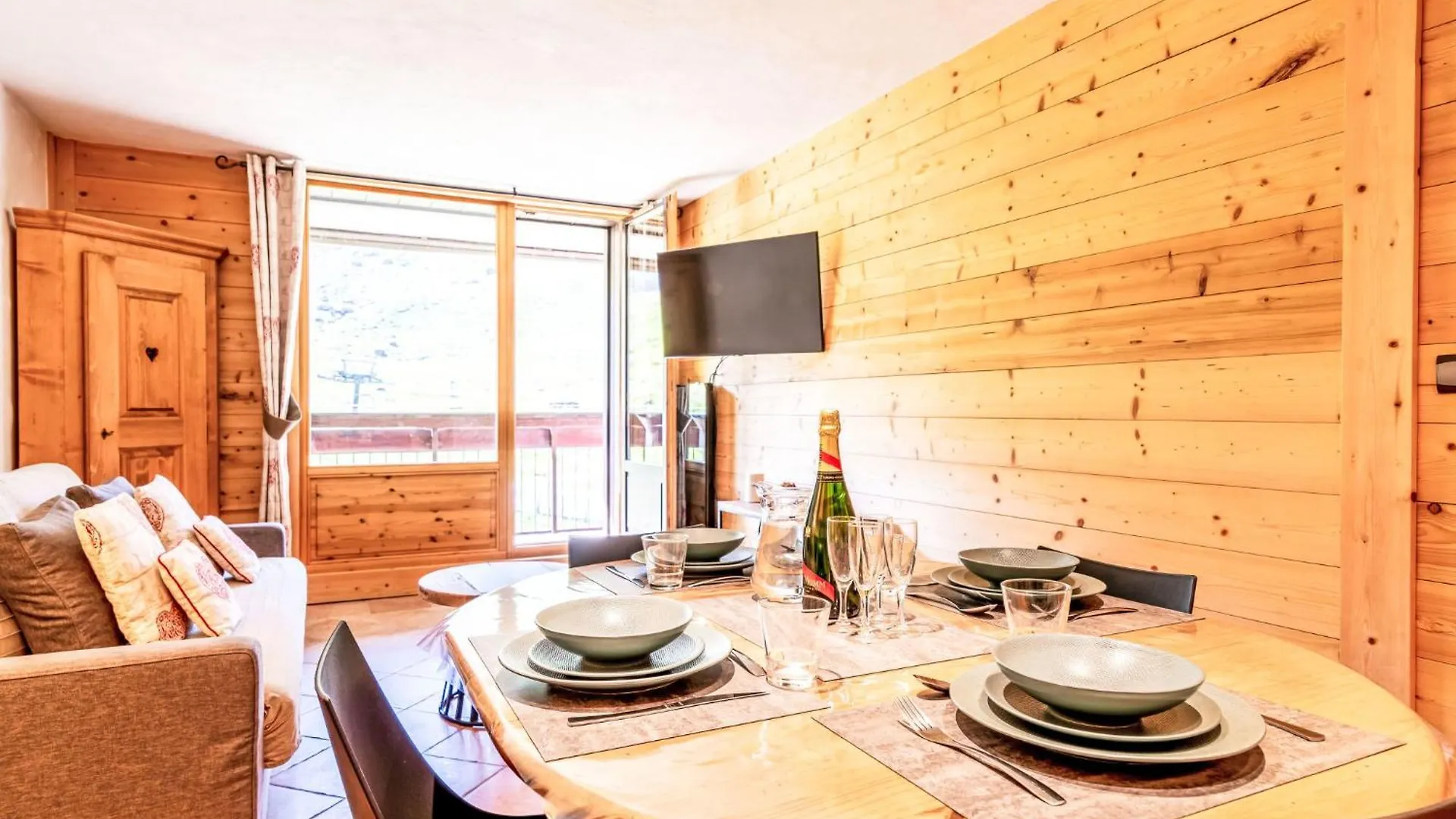 Apartment Les Tommeuses - Val Claret-37 By Interhome Tignes